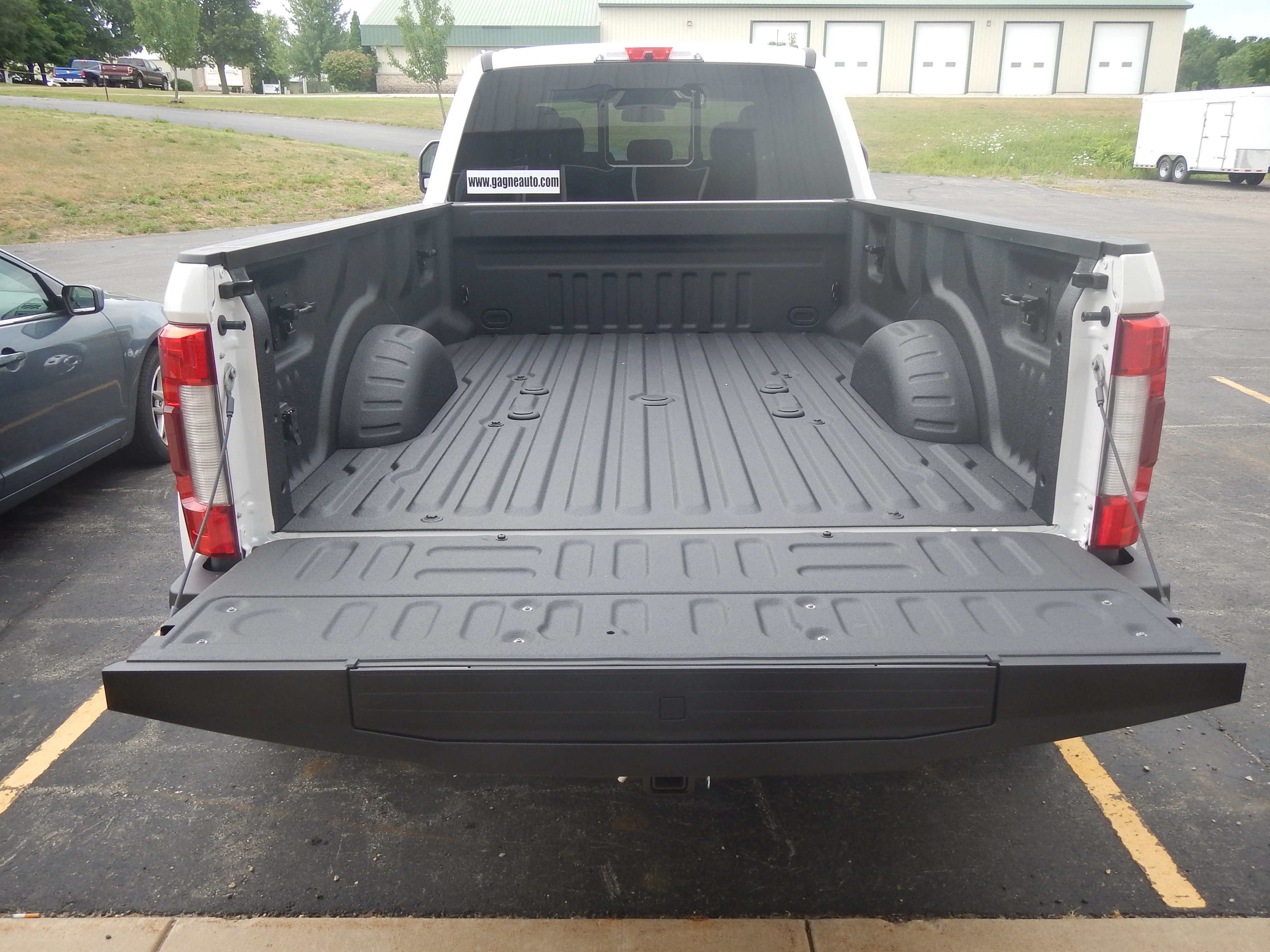 Completed sprayed polyurea bed liner job